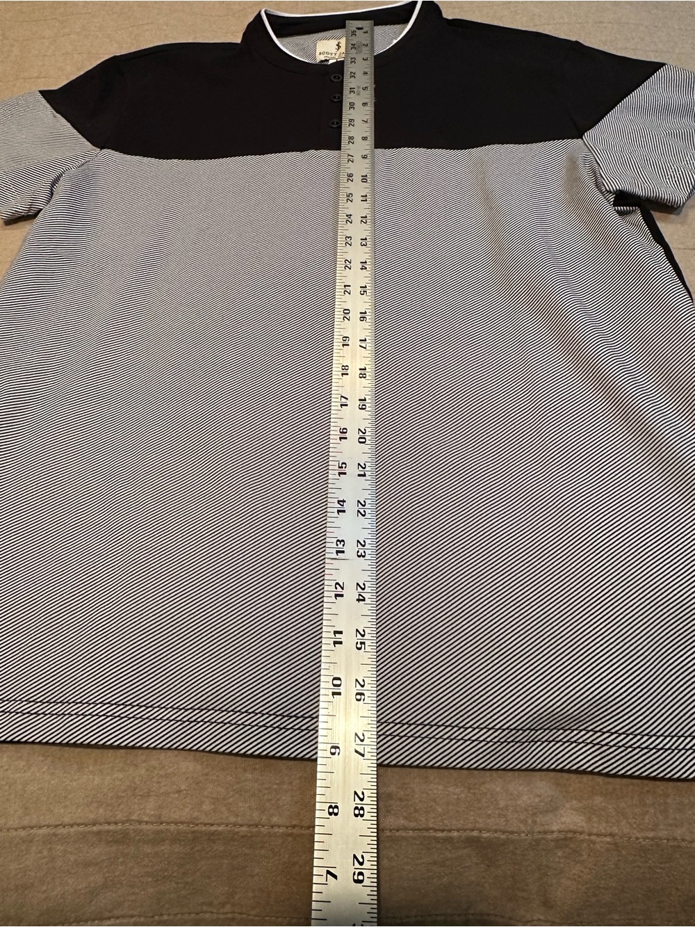 Men's Colorblock Henley Polo in Black and Light Gray - Picture 10 of 12